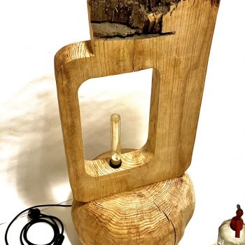 Lampara de pino maritimo realizada de  una sola pieza artesanalmente con un trozo de un arbol caido en la tormenta del Gloria (1m x 0,40m)